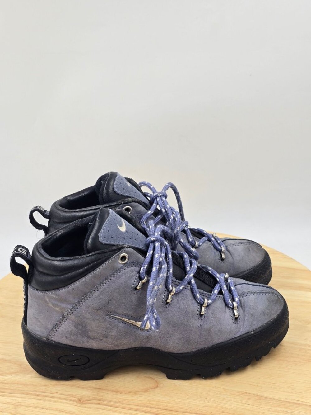 Vintage Nike ACG Trail Hiking Boots Youth sz 2.5
